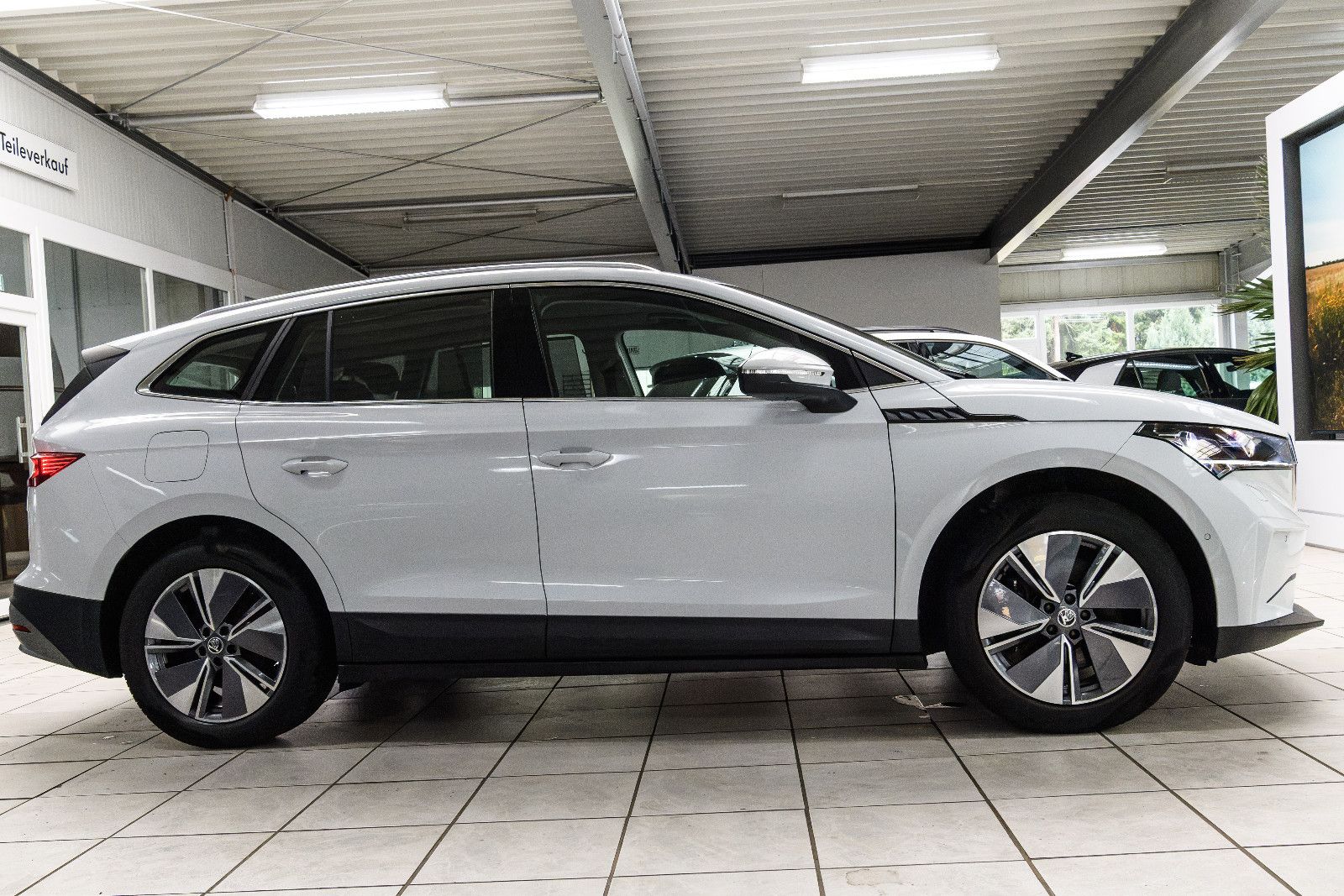 Fahrzeugabbildung SKODA Enyaq 80 +ACC +LED +CARPLAY