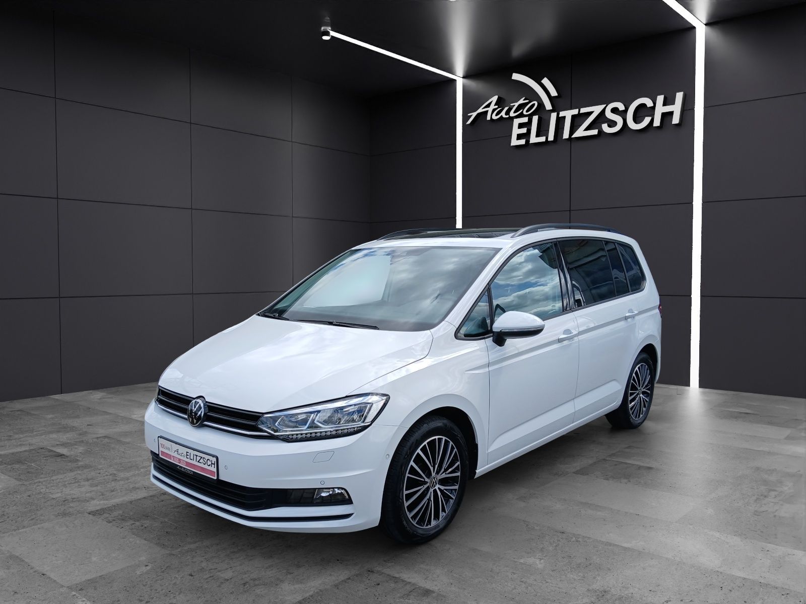 Fahrzeugabbildung Volkswagen Touran 2.0 TDI Highline DSG AHK Pano Kamera