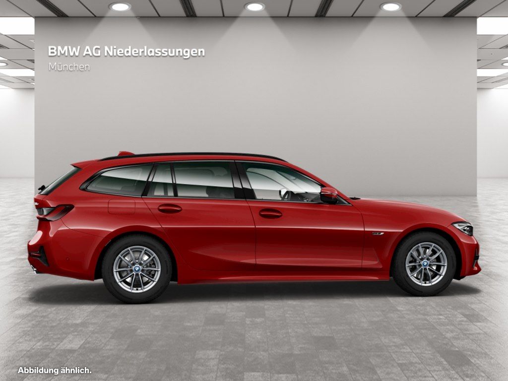 BMW 330e Touring Sport Line LiveCockpitProf Head-Up foto 8