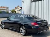 Mercedes-Benz E 220 d Lim. AMG NAVI+LED+ALCANTARA+R.KAMERA+SHZ - Mercedes-Benz E 220: AMG