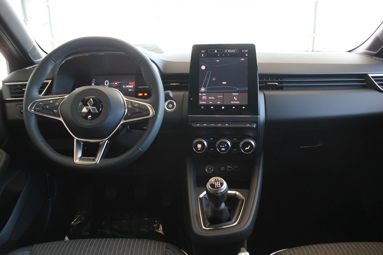 Fahrzeugabbildung Mitsubishi Colt Top LED*DAB*SHZ*BOSE*360°