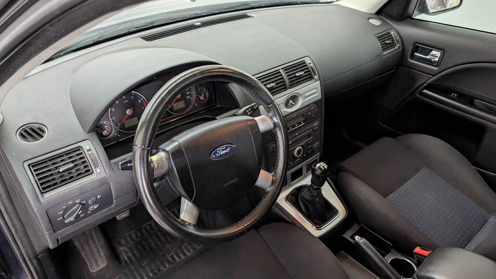Fahrzeugabbildung Ford Mondeo Turnier 1.8 Ambiente