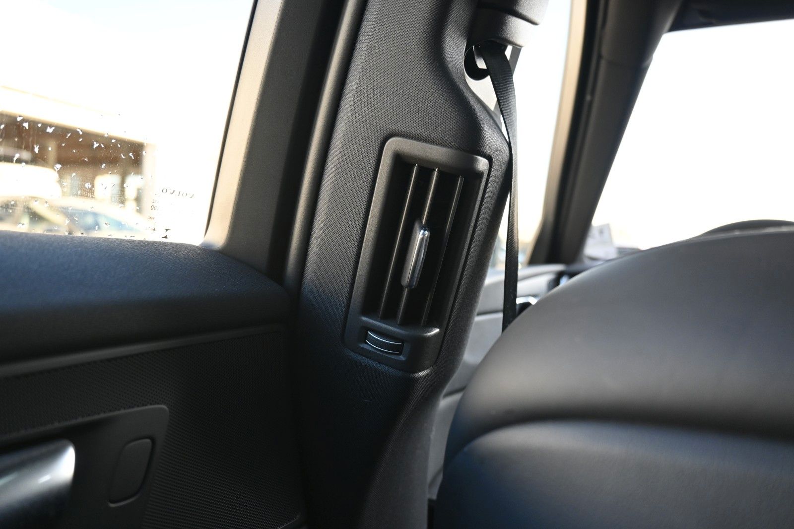 Fahrzeugabbildung Volvo XC60 B4 AWD Plus Dark*LED*PANO*STHZ*H&K*360°*AHK