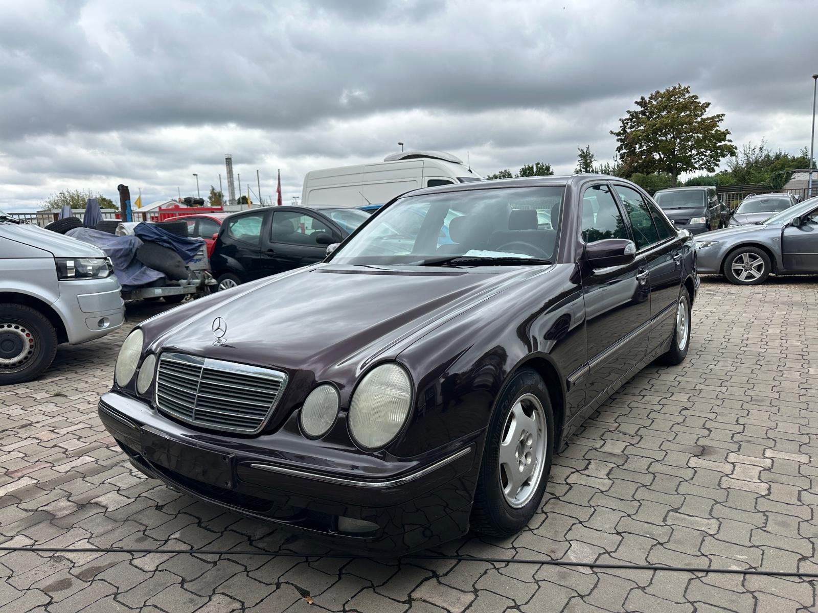Mercedes-Benz E 200 KOMPRESSOR  TÜV 01.27