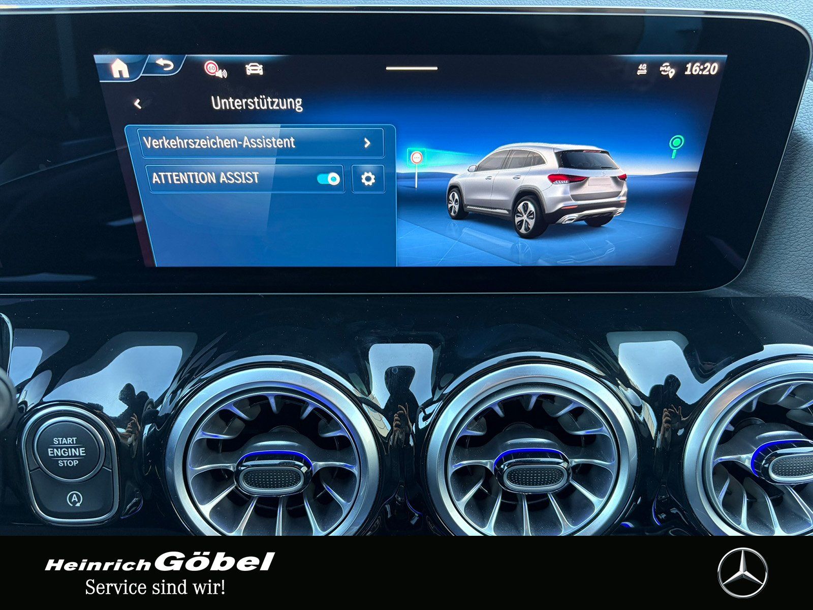 Fahrzeugabbildung Mercedes-Benz GLA 220 d 4M AMG*PANO*AHK*20ZOLL*AMBIENTEBEL
