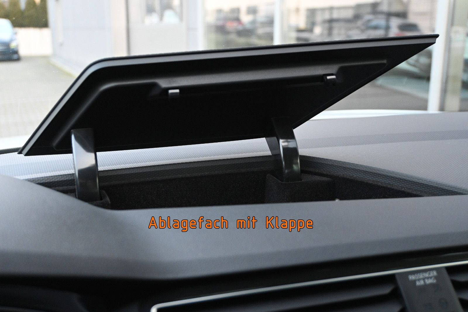 Fahrzeugabbildung Volkswagen Tiguan 1.4 eHybrid DSG R-Line °ACC°AHK°360°-KAM°