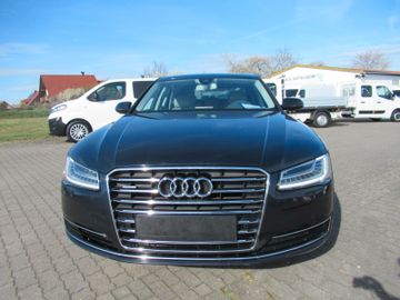 Audi A8 - 4