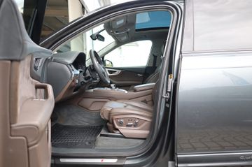 Audi Q7 - 8