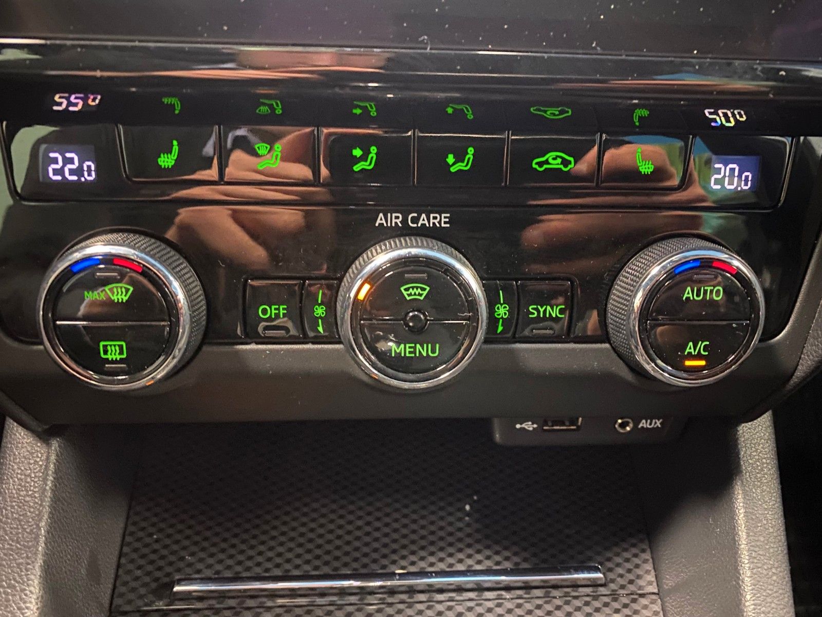 Fahrzeugabbildung SKODA Octavia 2.0 TSI DSG RS Combi+PANORAMA+19"+NAVI++