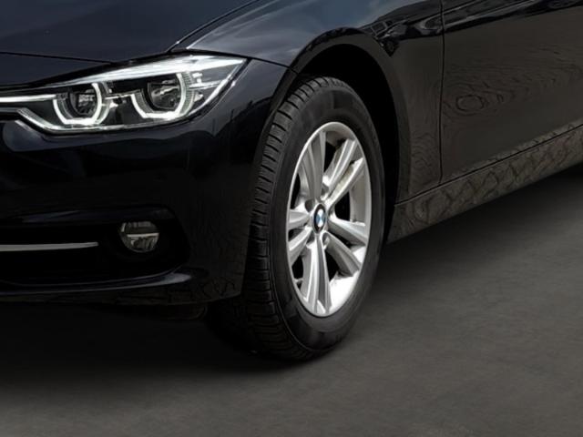 BMW 320 Touring SportLine Automatik Navi LED El. Hec
