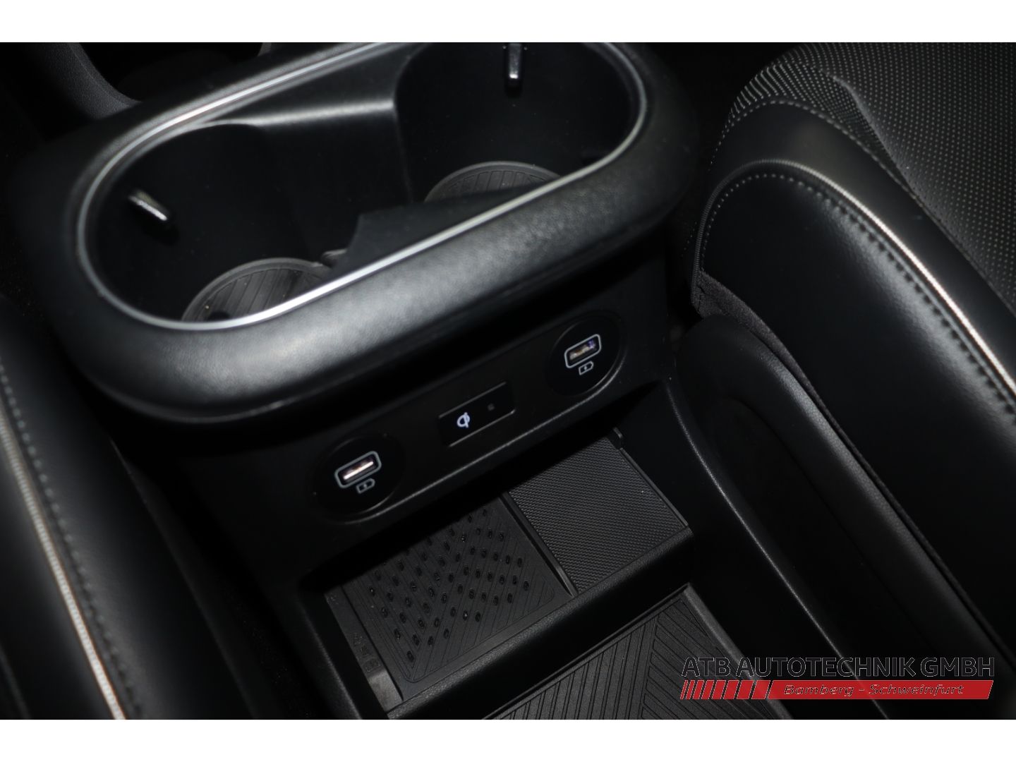 Fahrzeugabbildung Hyundai IONIQ 5 UNIQ 72,6 kWh 4WD 91,9% SOH HUD Navi Sou