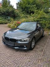 BMW 316i F30 2013 - BMW 316: F30