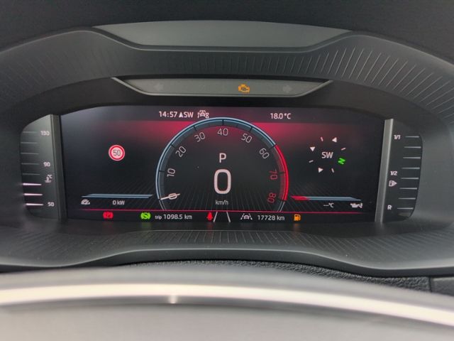 Karoq 1.5 TSI DSG SELECTION NAVI.+KAMERA+ACC+LED
