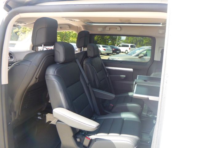 Fahrzeugabbildung Opel Zafira Life 2.0 D Tourer M>AUT/AHK/Tisch/