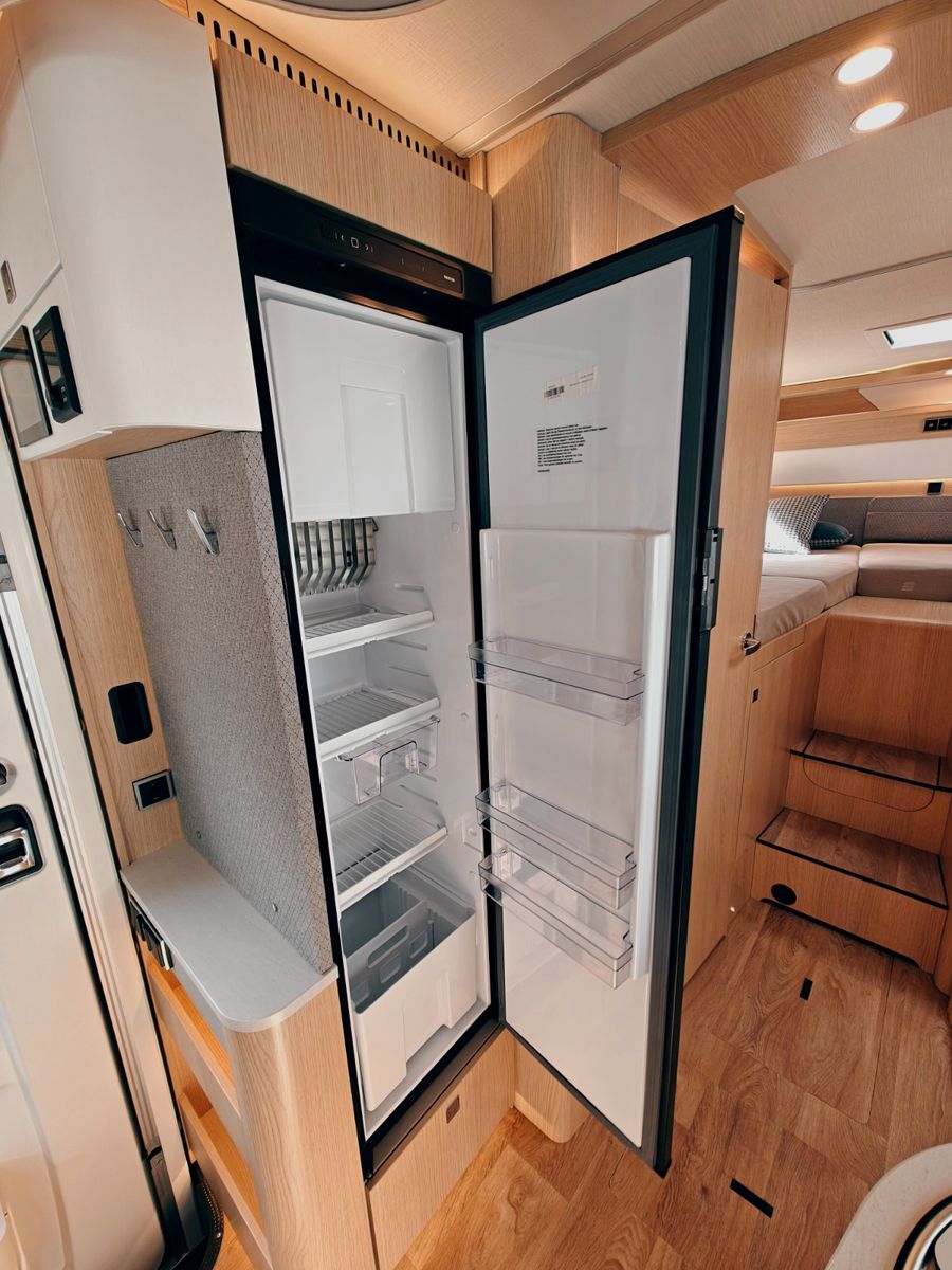 Fahrzeugabbildung HYMER / ERIBA / HYMERCAR B-KLASSE MC T 680 - AUS ERSTBESITZ