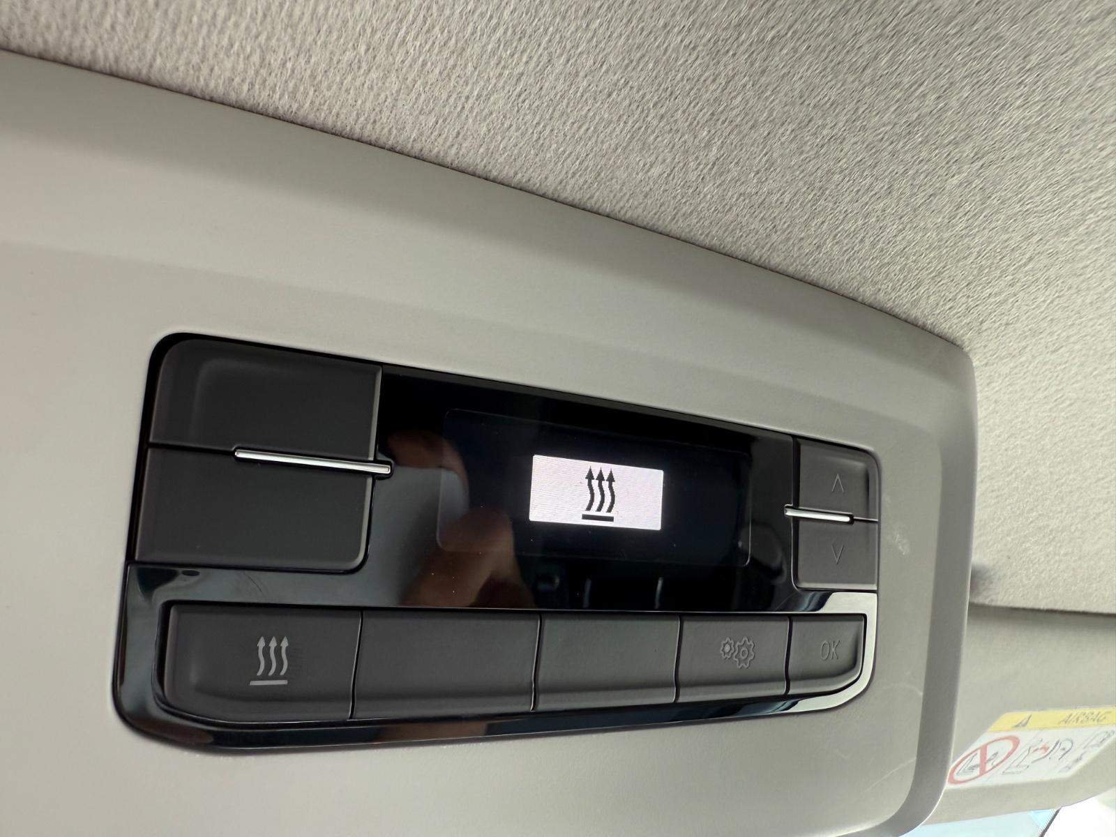 Volkswagen T6.1 Transporter DSG LED ACC NAVI SORTIMO STDHZ