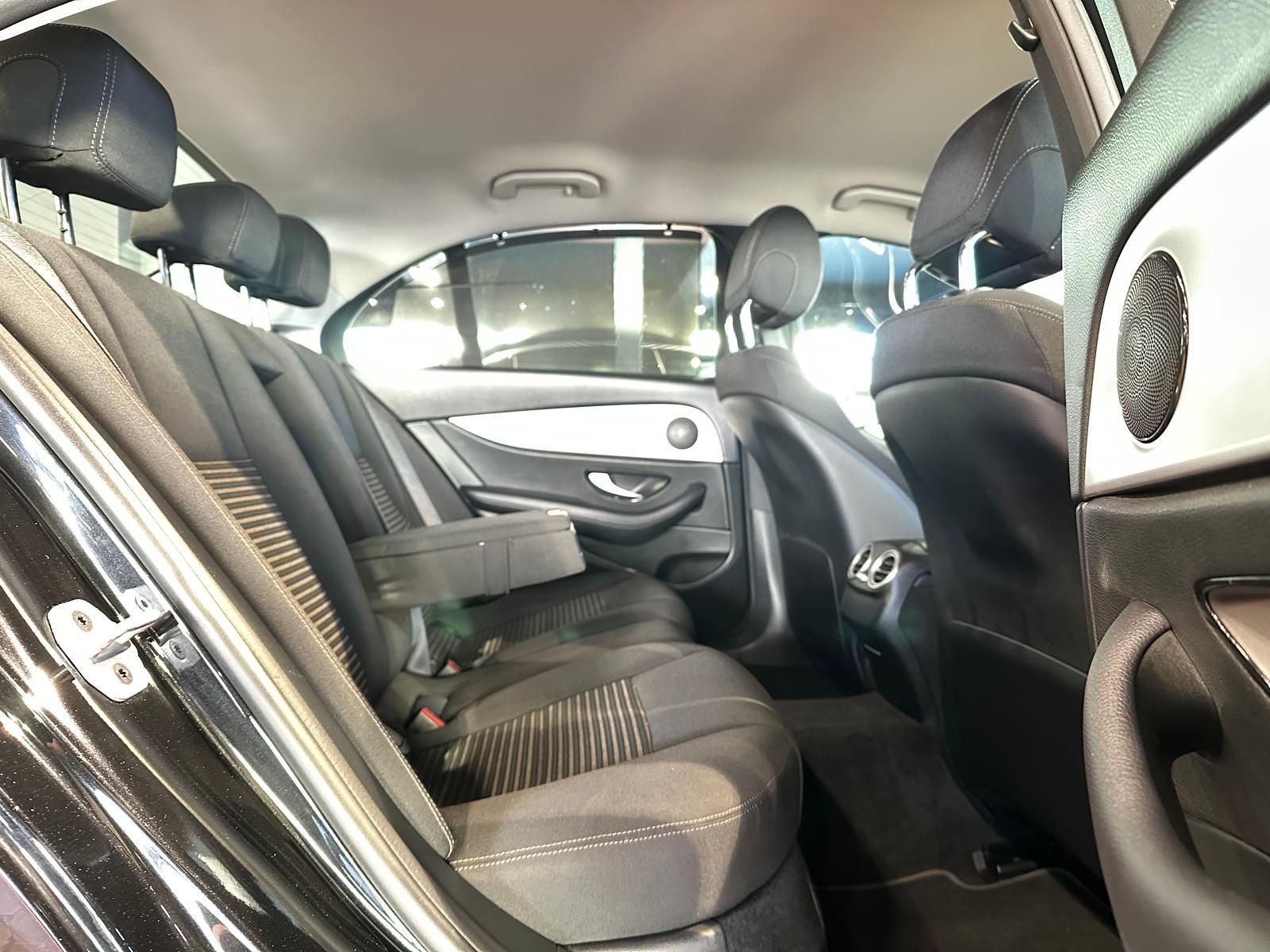 Mercedes-Benz E 220 LIMOUSINE AVANTGARDE DISTRONIC COMAND 360° foto 13