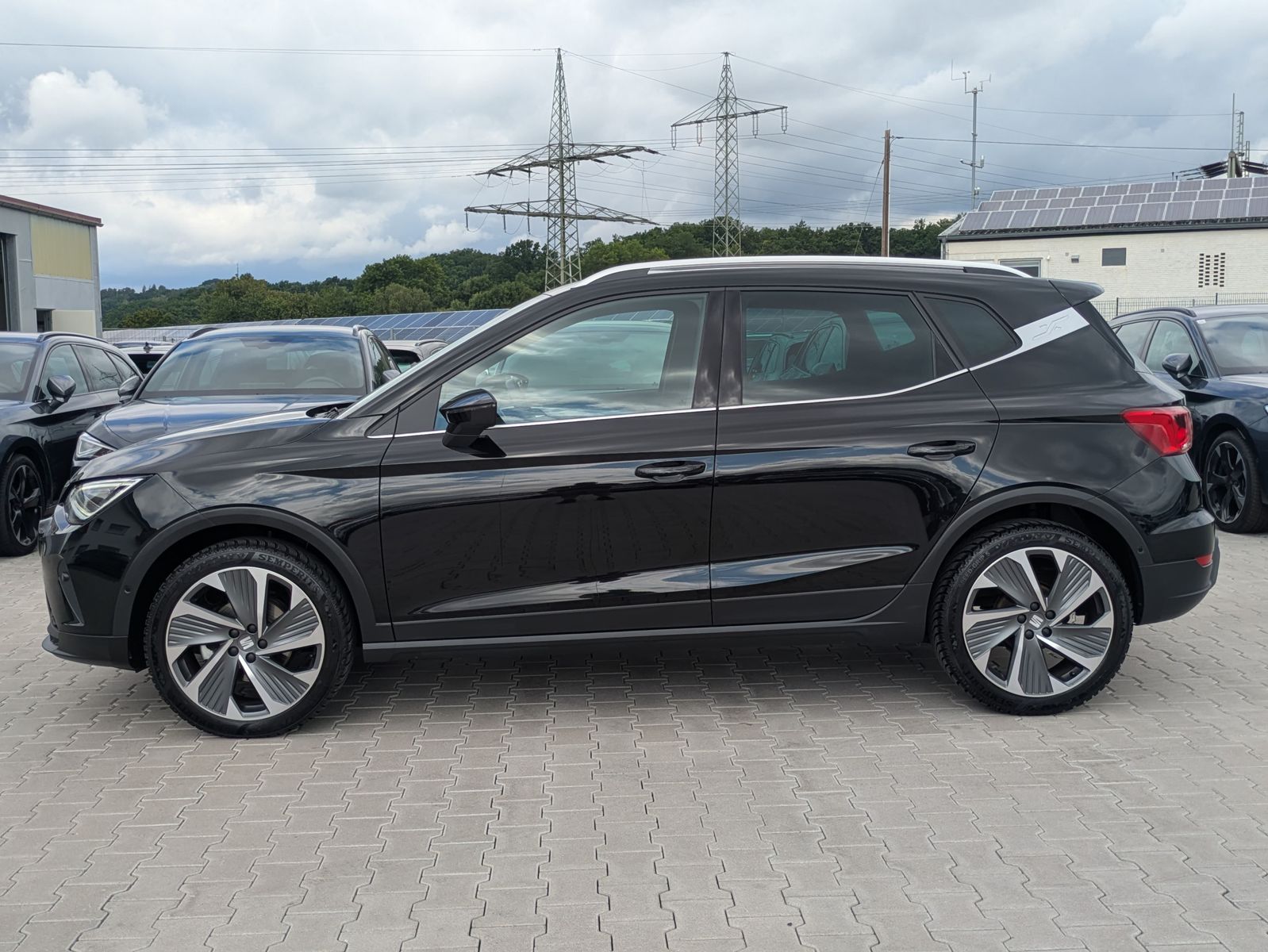 Fahrzeugabbildung SEAT Arona 1.0 TSI FR DSG AHK*ACC*LED*APP*DAB*KAMERA
