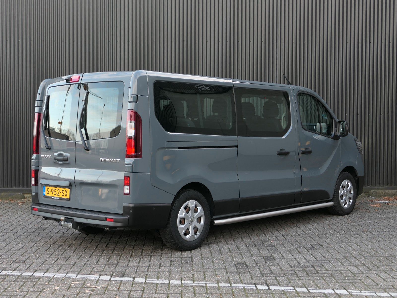Renault Trafic Passenger Energy 9pers imagem 3