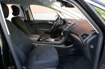 Fahrzeugabbildung Ford S-Max S-MAX Titanium