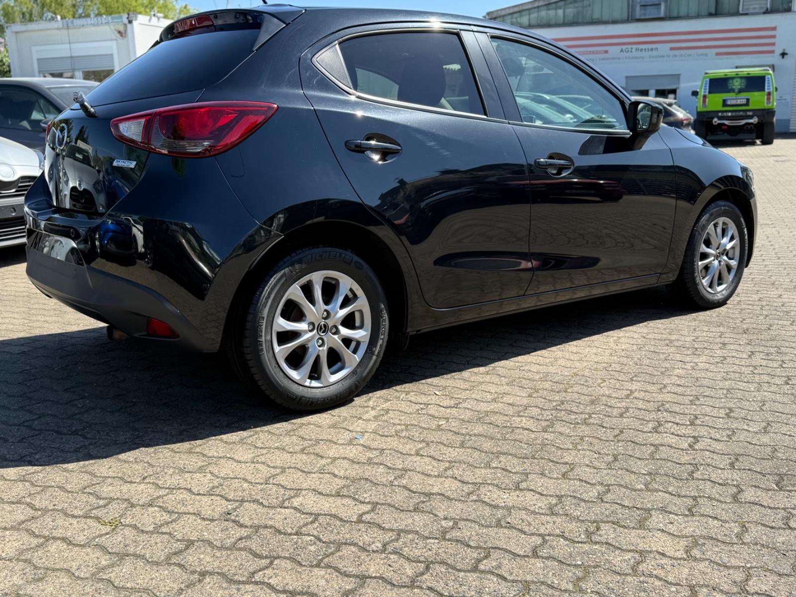 Mazda 2 Lim. Red Edition
