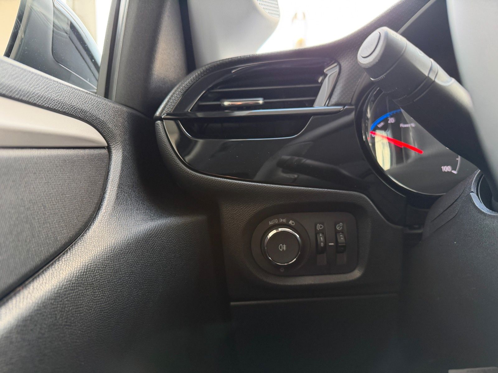 Fahrzeugabbildung Opel Corsa F Edition 110PS Hybrid Automatik/LED!