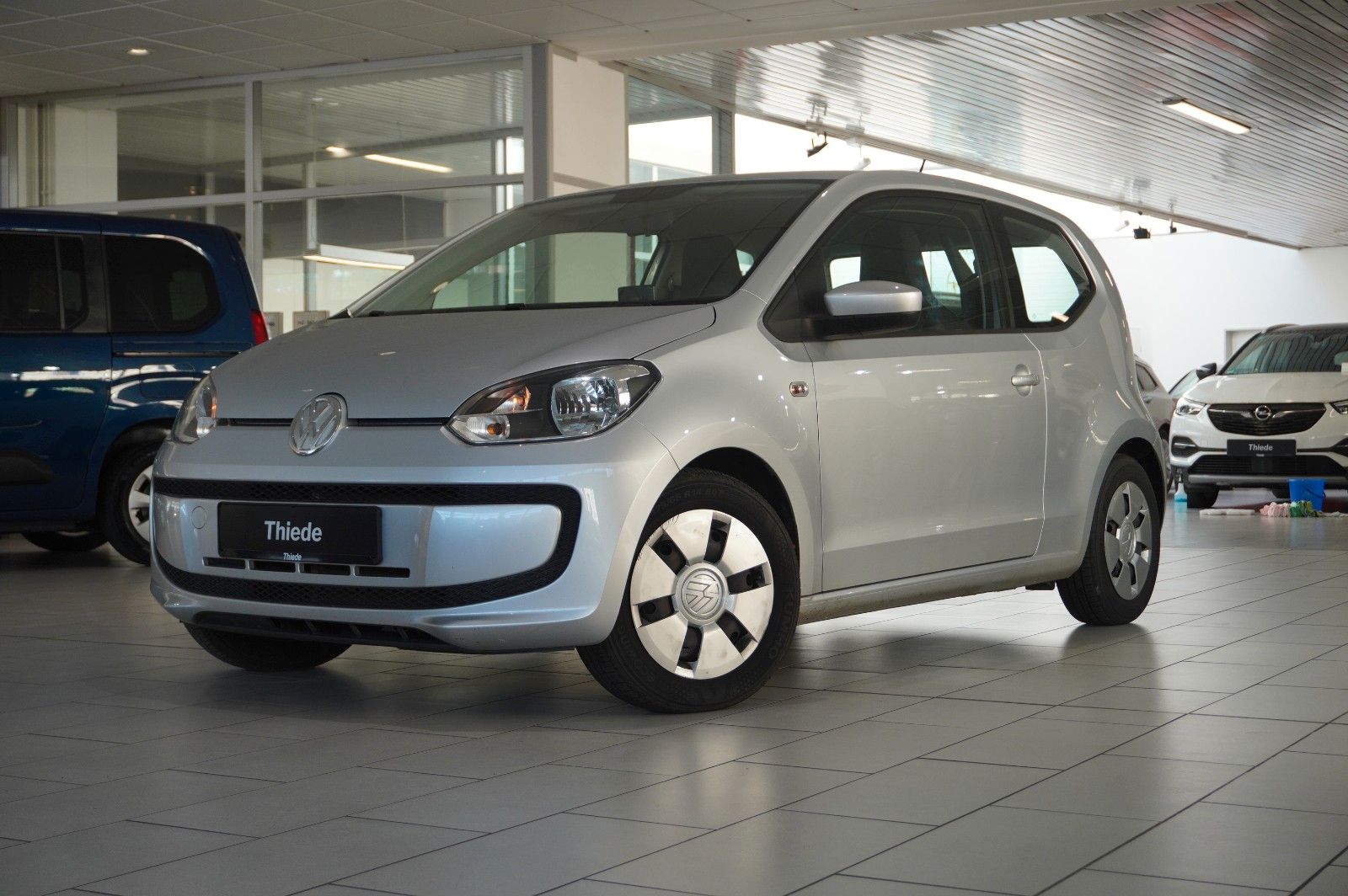 Fahrzeugabbildung Volkswagen up! 1.0 MOVE 3-TÜR NAVI/KLIMA/SPORT/CD/AUX/TÜV
