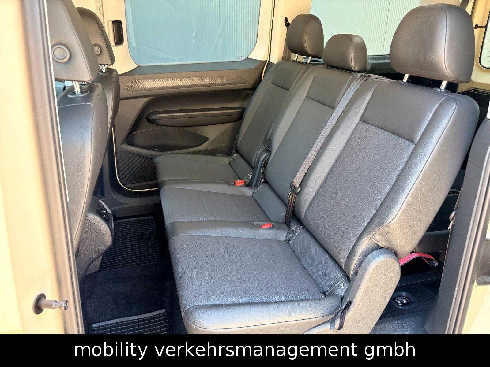 Volkswagen Maxi DSG LED TAXI Rollstuhl ACC Garantie 7-Sitze