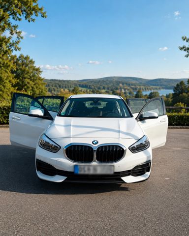 BMW 118i - Automatik PDC Navi 