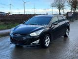 Hyundai i40 1.6 GDI cw PDC Navi Kamera LED KeylessGo 16" - Hyundai aus 2014