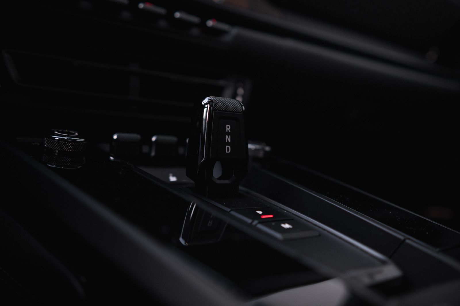 Fahrzeugabbildung Porsche 992/911 Carrera T - BOSE Sound-Lift-System