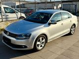 Volkswagen Jetta VI Comfortline - Volkswagen Jetta Comfortline mit Diesel-Antrieb