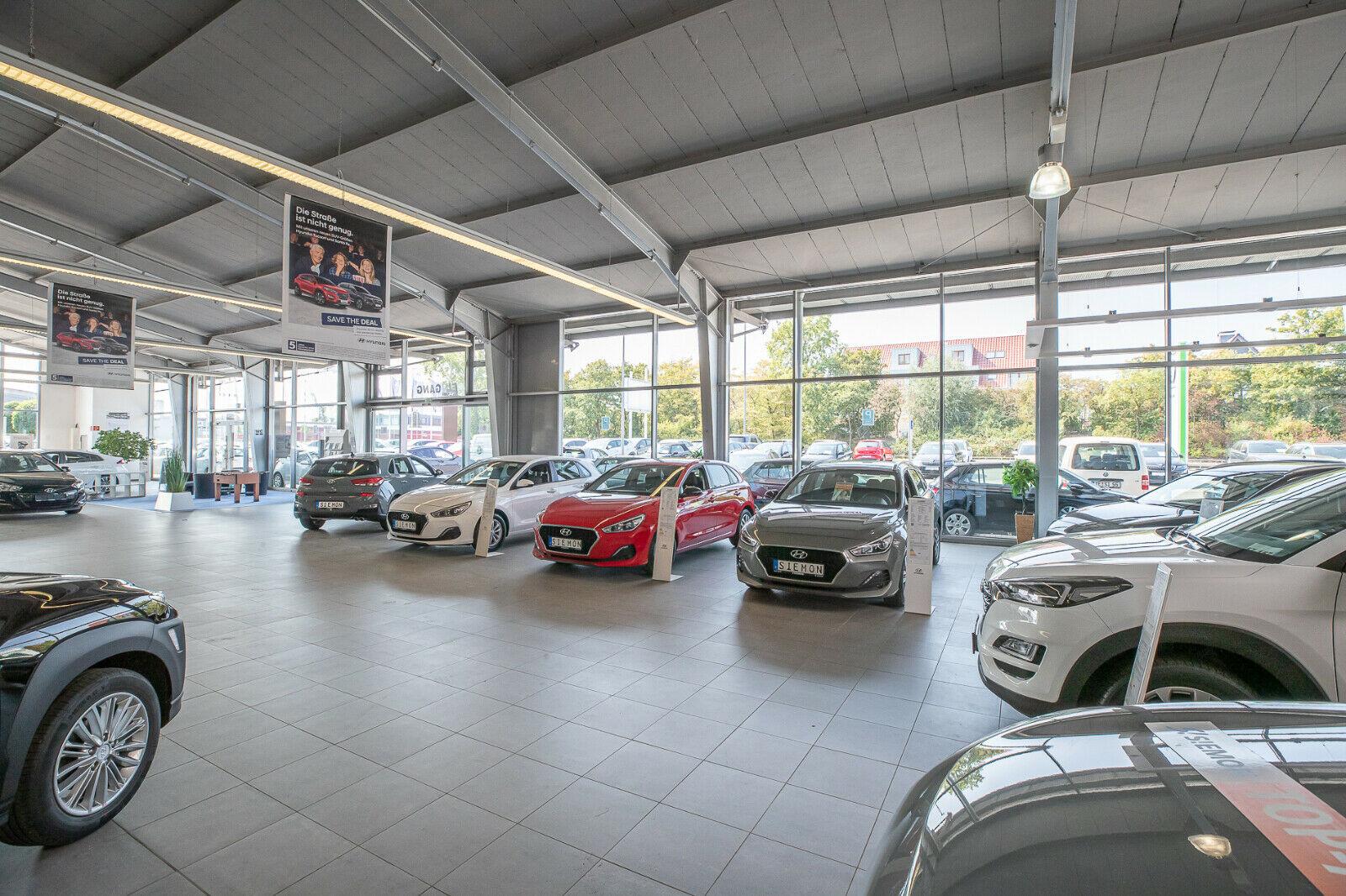 showroom-image-top