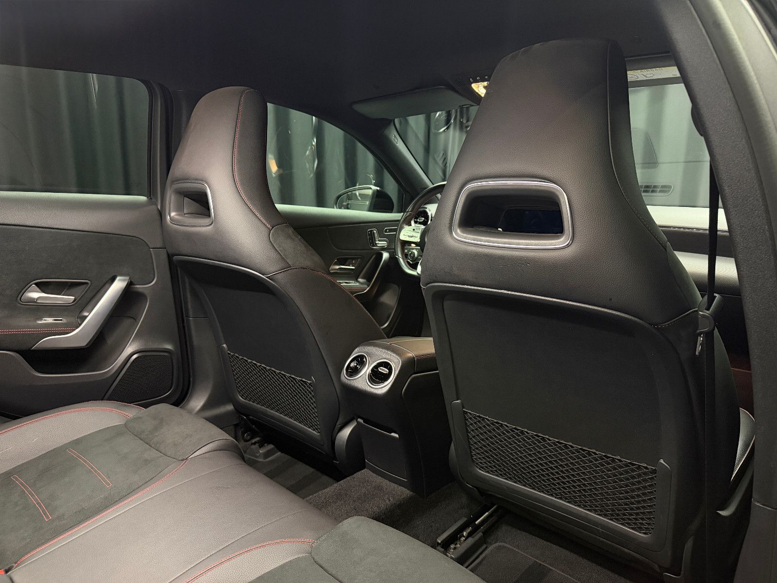 Fahrzeugabbildung Mercedes-Benz A 250 4Matic|AMG-LINE|360°|STDHZG