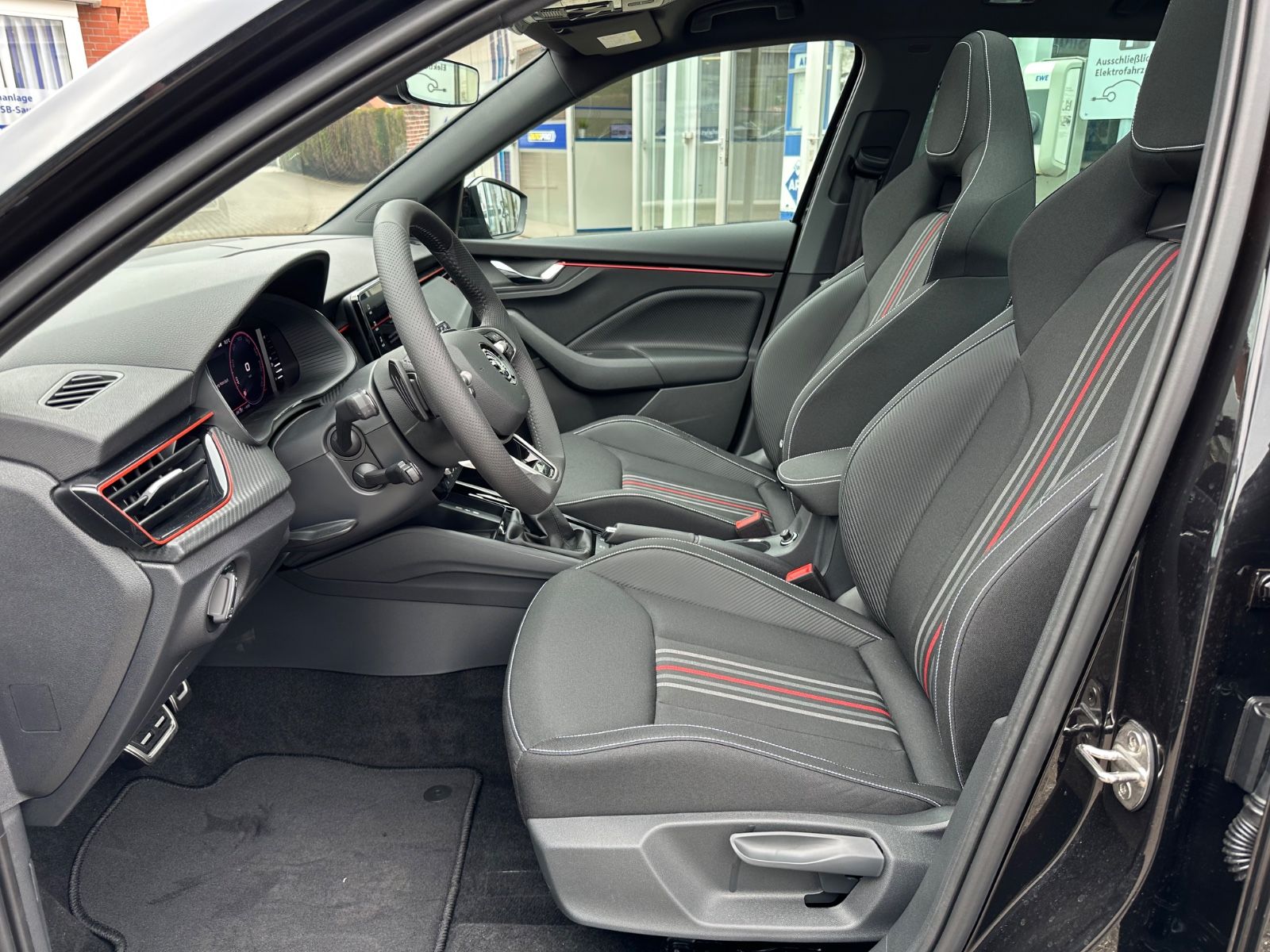 Fahrzeugabbildung SKODA Kamiq Monte Carlo 1.0 TSI DSG ACC/Matrix/Pano