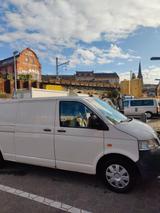 Volkswagen T5 Transporter langer Radstand / TÜV bis 04.2026 - Volkswagen T5: Firmenfahrzeug