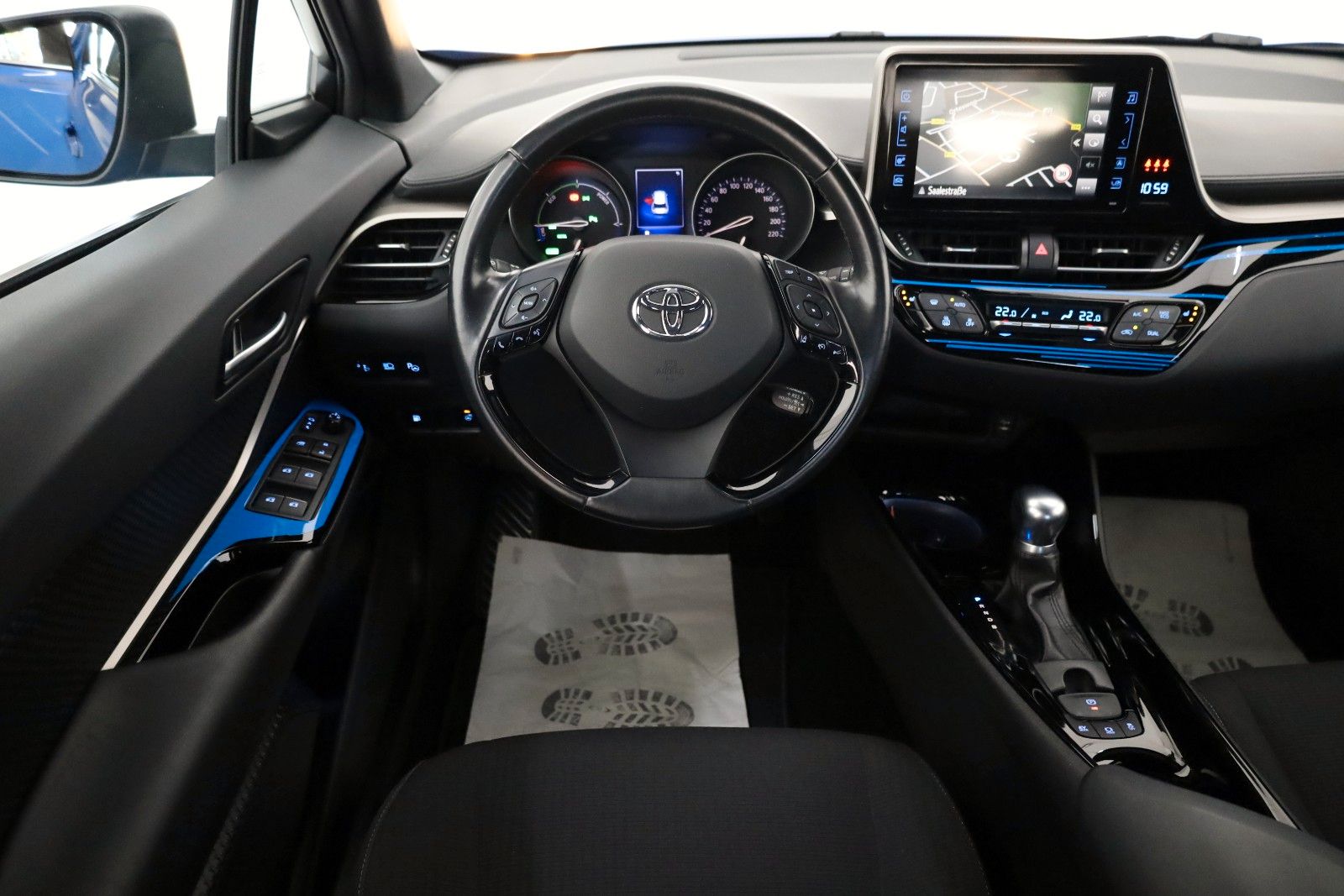 Fahrzeugabbildung Toyota C-HR Hybrid Team D Navi,Kamera,SH,PDC