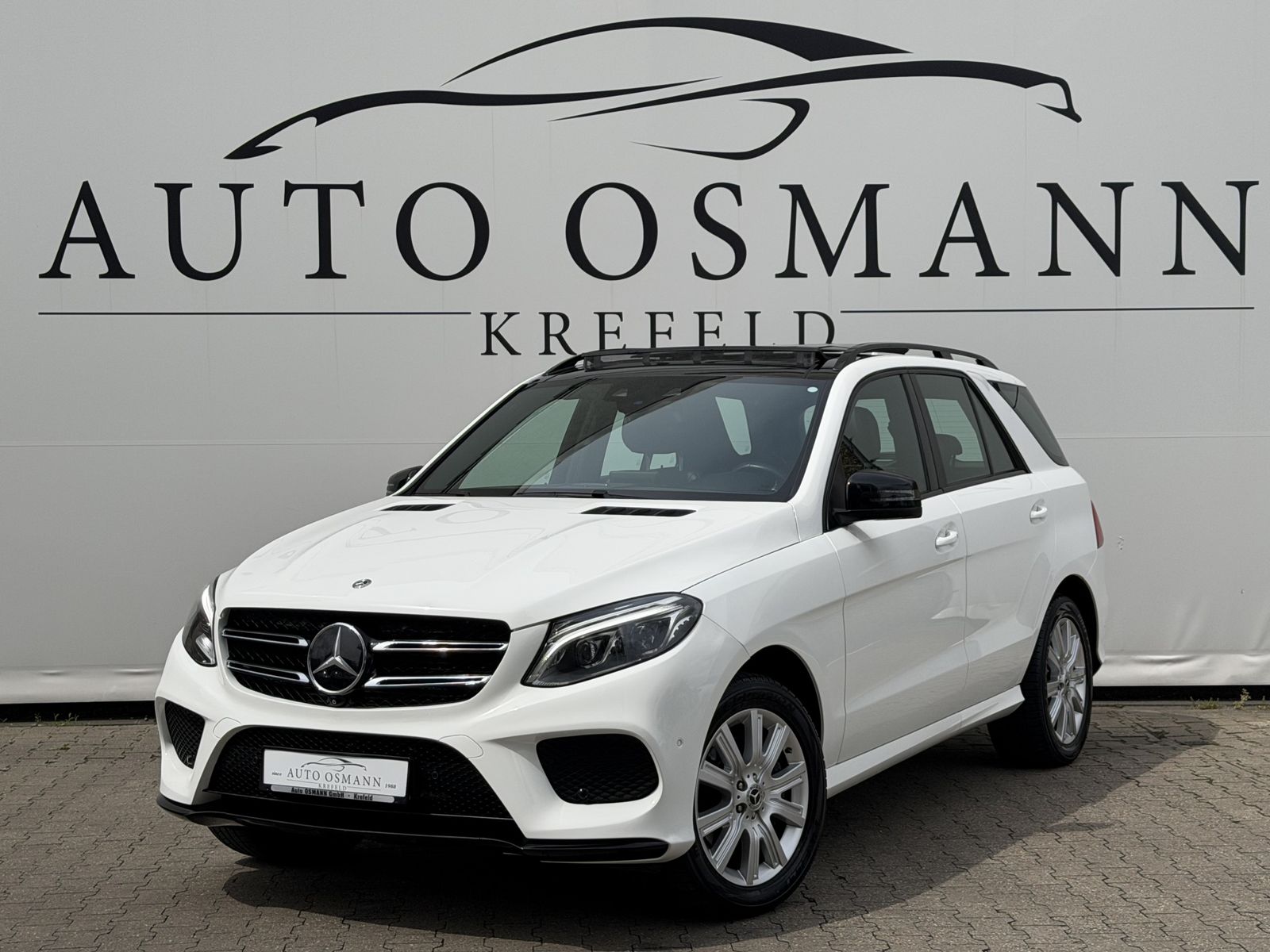 MERCEDES-BENZ GLE 350 d 4M AMG Line 9G-TRONIC 360°/PANO/Harman
