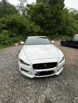 Jaguar XE 20d 180PS AWD R-Sport Automatik R-Sport - Jaguar XE in Essen