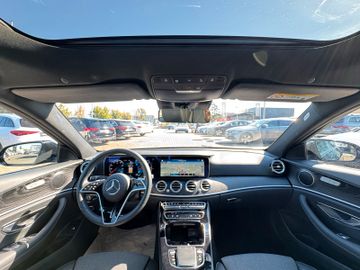 Mercedes E 200 - 12