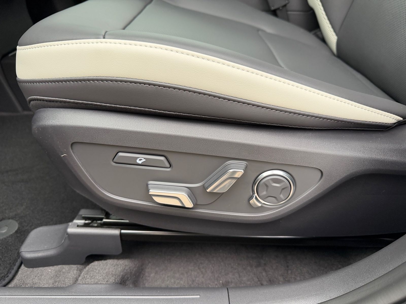 Fahrzeugabbildung Kia EV5 81 kWh GT-Line Launch Edition