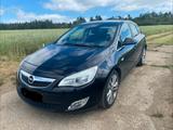 Opel Astra J Lim. 5-trg. Cosmo 1.6 Benzin 2.Han... - Opel Astra aus 2010: 1.6