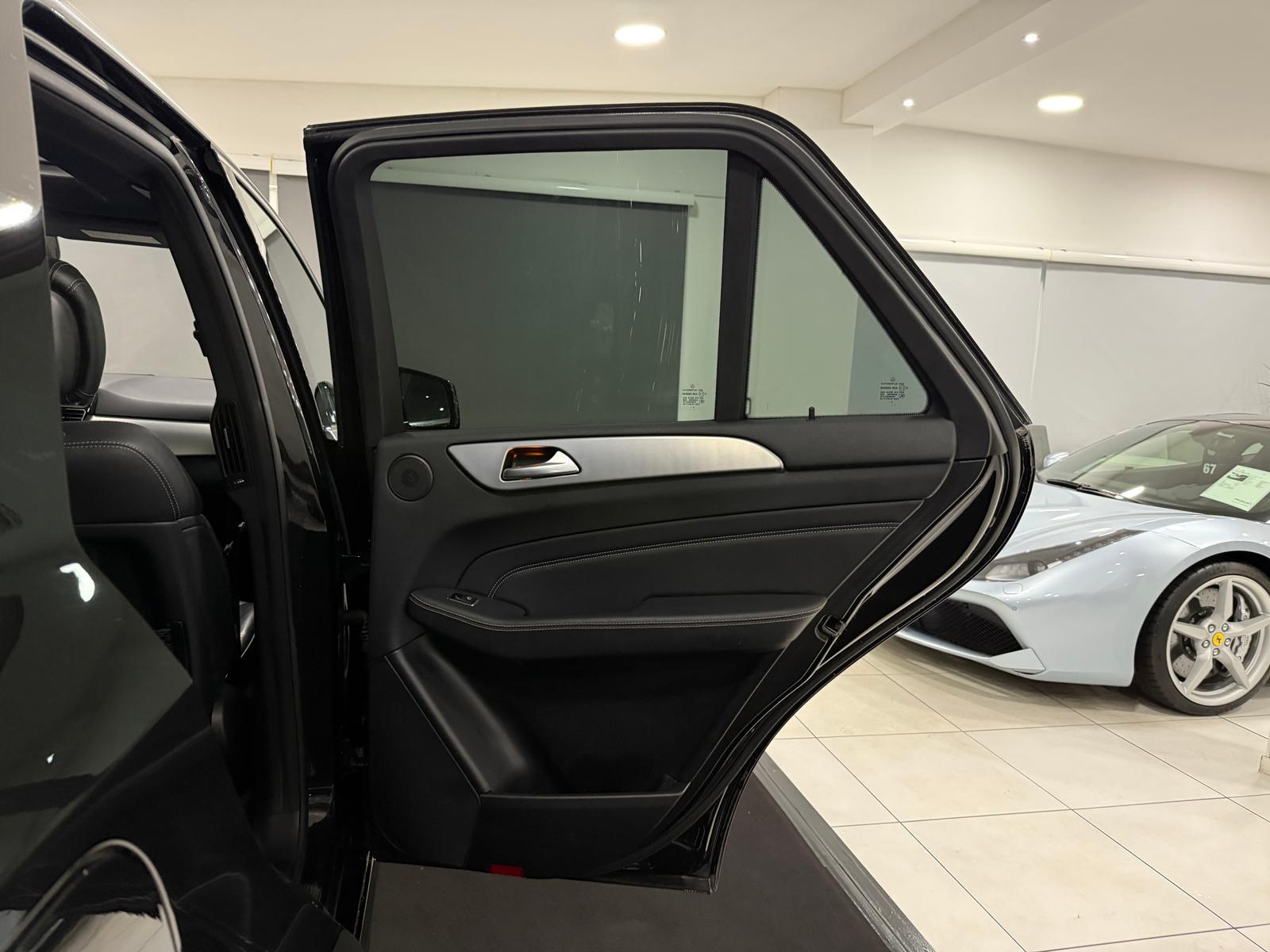 Mercedes-Benz ML 500 BE 4M 7G AMG-LINE*PANO*DISTR*360*AIR.*AHK