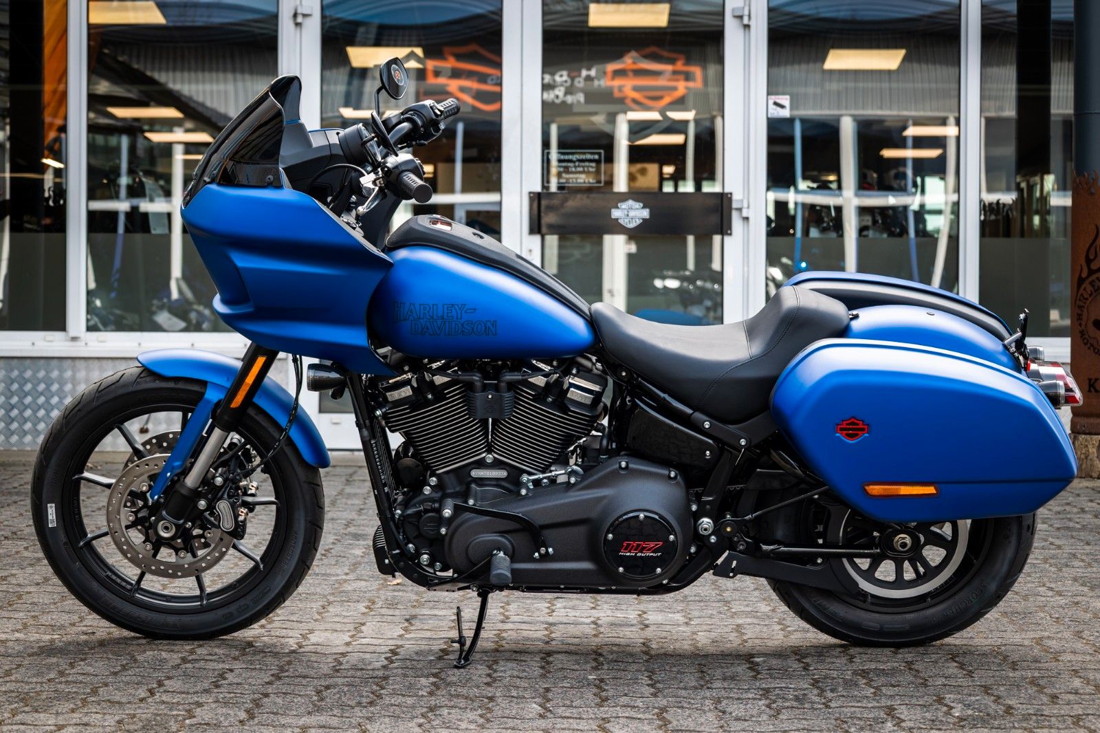 Fahrzeugabbildung Harley-Davidson FXLRST LOW RIDER ST 117 MY26