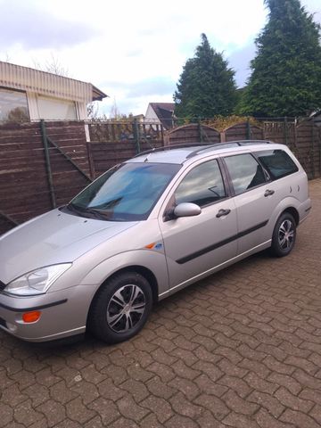 Ford focus 1.6 TÜV 10/2026