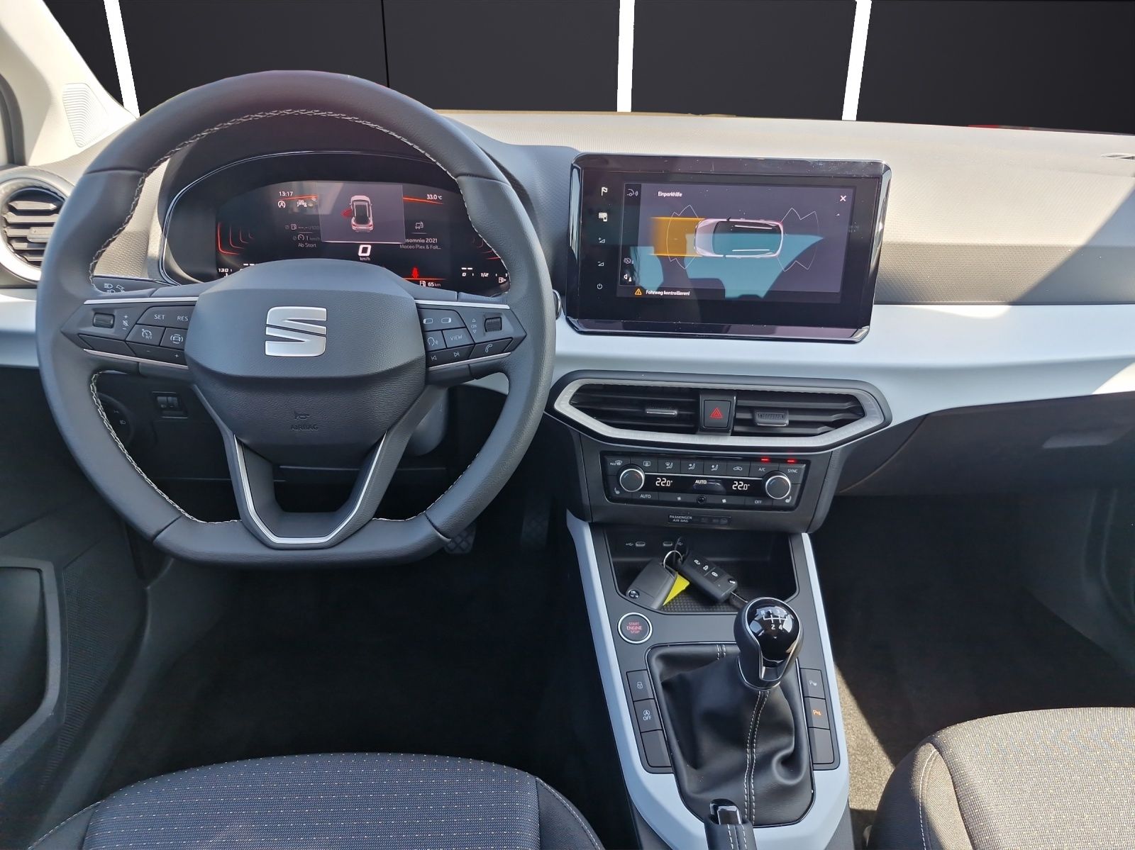 Fahrzeugabbildung SEAT Arona Road Edition 1.0 TSI AHZ LED RFK SH Keyles