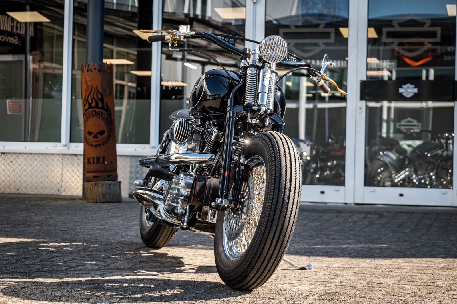 Fahrzeugabbildung Harley-Davidson Heritage Springer FLSTC 1989 Oldschool Custom