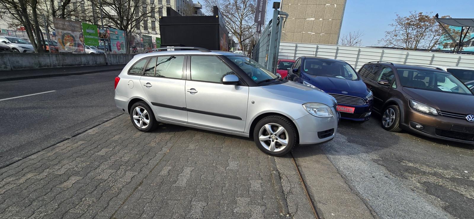 Skoda Fabia Combi 1.6l Style LPG Klimatronik PDC 1-Ha