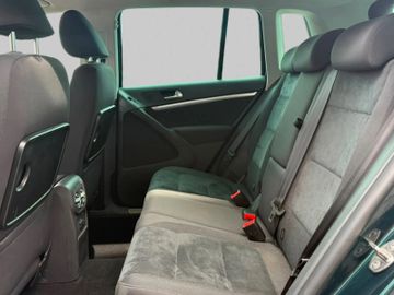 Volkswagen Tiguan - 11