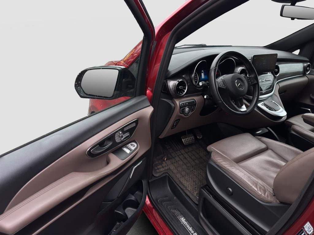 Fahrzeugabbildung Mercedes-Benz V 300 d 4MATIC AVANTGARDE EDITION Lang AHK*Leder